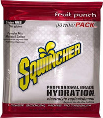 Sqwincher - 47.66 oz Pack Fruit Punch Activity Drink - Powdered, Yields 5 Gal - All Tool & Supply