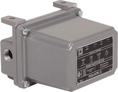 Square D - 4 NEMA Rated, DPST-DB, Float Switch Pressure and Level Switch - 575 VAC, Line-Load-Load-Line Terminal - All Tool & Supply