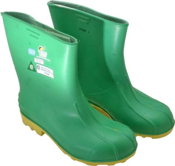 Dunlop Protective Footwear - Men's Size 6-8 Medium Width Steel Knee Boot - Green, PVC Upper, 11" High, Chemical Resistant, Non-Slip - All Tool & Supply