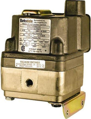 Barksdale - 1.5 to 150 psi Adjustable Range, 300 Max psi, Differential Pressure Switch - 1/8 NPT Female, 18in Free Leads, 2 x SPDT Contact, 300SS Wetted Parts, 0.5% Repeatability - All Tool & Supply