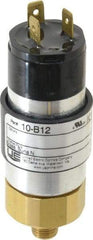 United Electric Controls - 2,500 Max psi, Compact Cylindral Pressure Switch - 1/4 Thread - All Tool & Supply