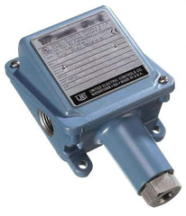 United Electric Controls - 50 to 50 psi Adjustable Range, 50 Max psi, General Purpose Diaphragm - 1/2 NPTF - All Tool & Supply