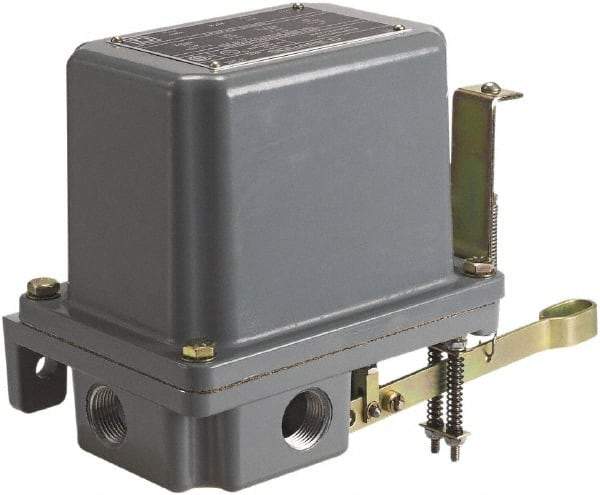 Square D - 4 NEMA Rated, DPST-DB, Float Switch Pressure and Level Switch - Line-Load-Load-Line Terminal - All Tool & Supply