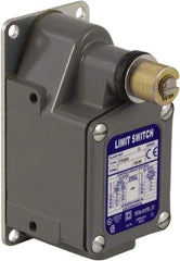 Square D - SPDT, 600 VAC, Screw Terminal, Rotary Head Actuator, General Purpose Limit Switch - 1, 2, 4, 12, 13 NEMA Rating, IP67 IPR Rating - All Tool & Supply