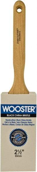 Wooster Brush - 2-1/2" Flat Hog Sash Brush - 3-3/16" Bristle Length, 6-1/8" Maple Fluted Handle - All Tool & Supply