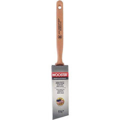 Wooster Brush - 1-1/2" Angled Synthetic Sash Brush - 2-7/16" Bristle Length, 7-7/8" Poly Foam Fluted Handle - All Tool & Supply