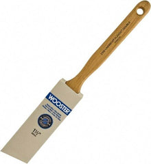 Wooster Brush - 1-1/2" Angled Hog Sash Brush - 2-7/16" Bristle Length, 7-7/8" Maple Fluted Handle - All Tool & Supply