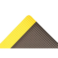 Anti-Fatigue Mat:  900.0000″ Length,  36.0000″ Wide,  1/2″ Thick,  Vinyl,  Beveled Edge,  Heavy Duty Bubbled,  Black & Yellow,  Dry